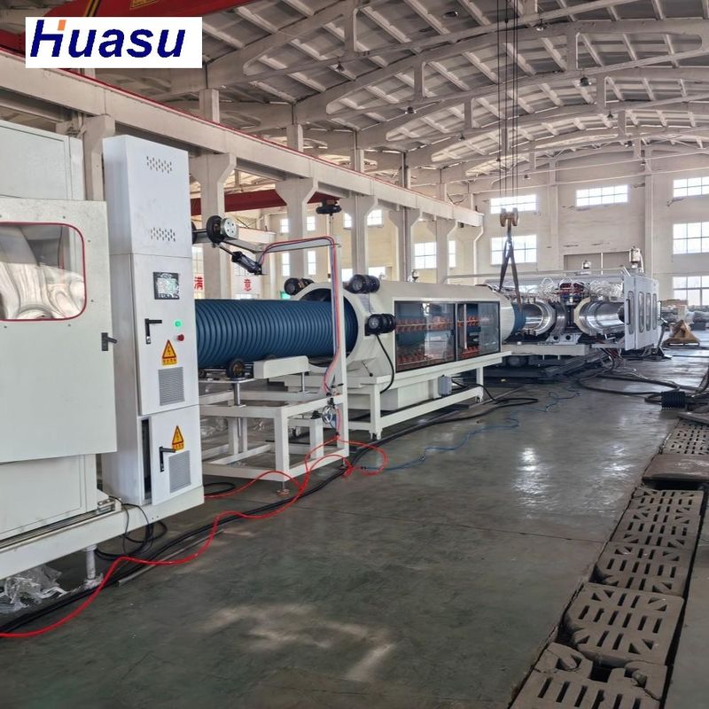 Linha de extrusão de tubo corrugado de parede dupla com diâmetro de 32-1600mm com encaixe online e 520kW de potência instalada