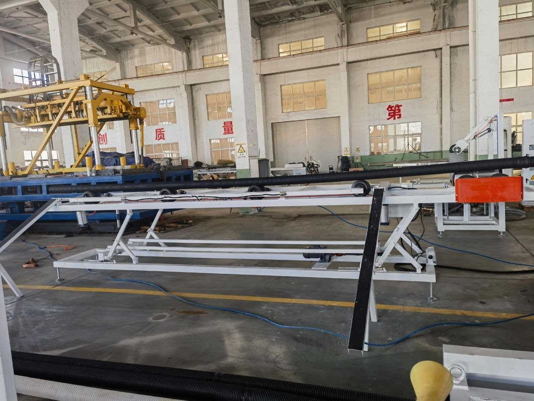 Linha de extrusão de tubos DWC com extrusora cônica de dois parafusos para um diâmetro de tubo de 32-1600 mm e uma capacidade de 60-2000 kg/h