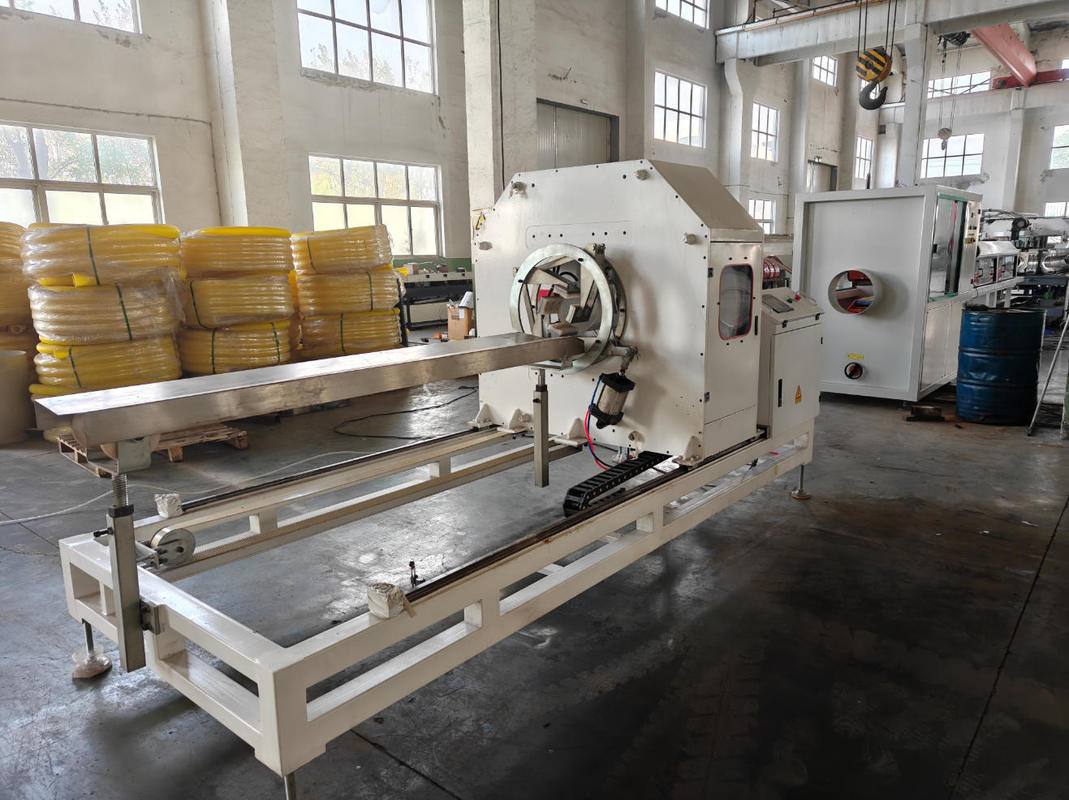 Linha de extrusão de tubos corrugados de parede simples com material de canhão 38CrMoAlA, velocidade máxima de saída de 15 m/min e especificação de 75-250mm