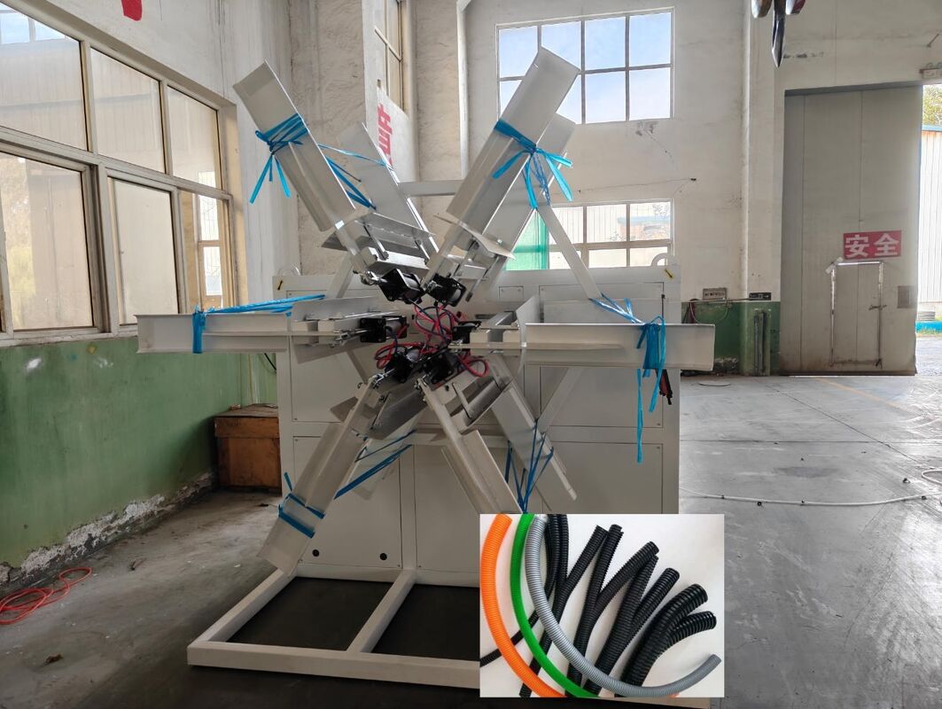 Linha de Extrusão de Tubo Corrugado de Parede Dupla com 48 Moldes e Controle PLC Siemens para Produção de Alta Eficiência