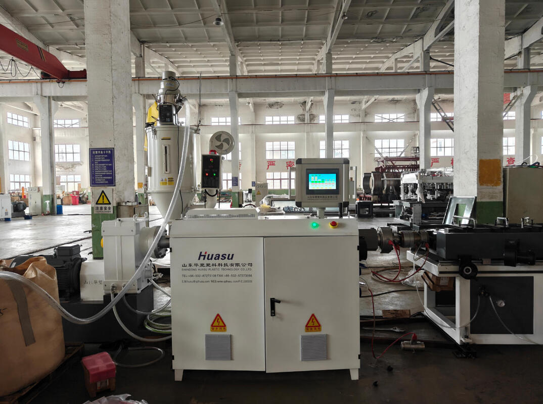 Linha de extrusão de tubos ondulados de parede única totalmente automática com tamanho máximo de tubo de 110 mm para produção estável e de alta velocidade
