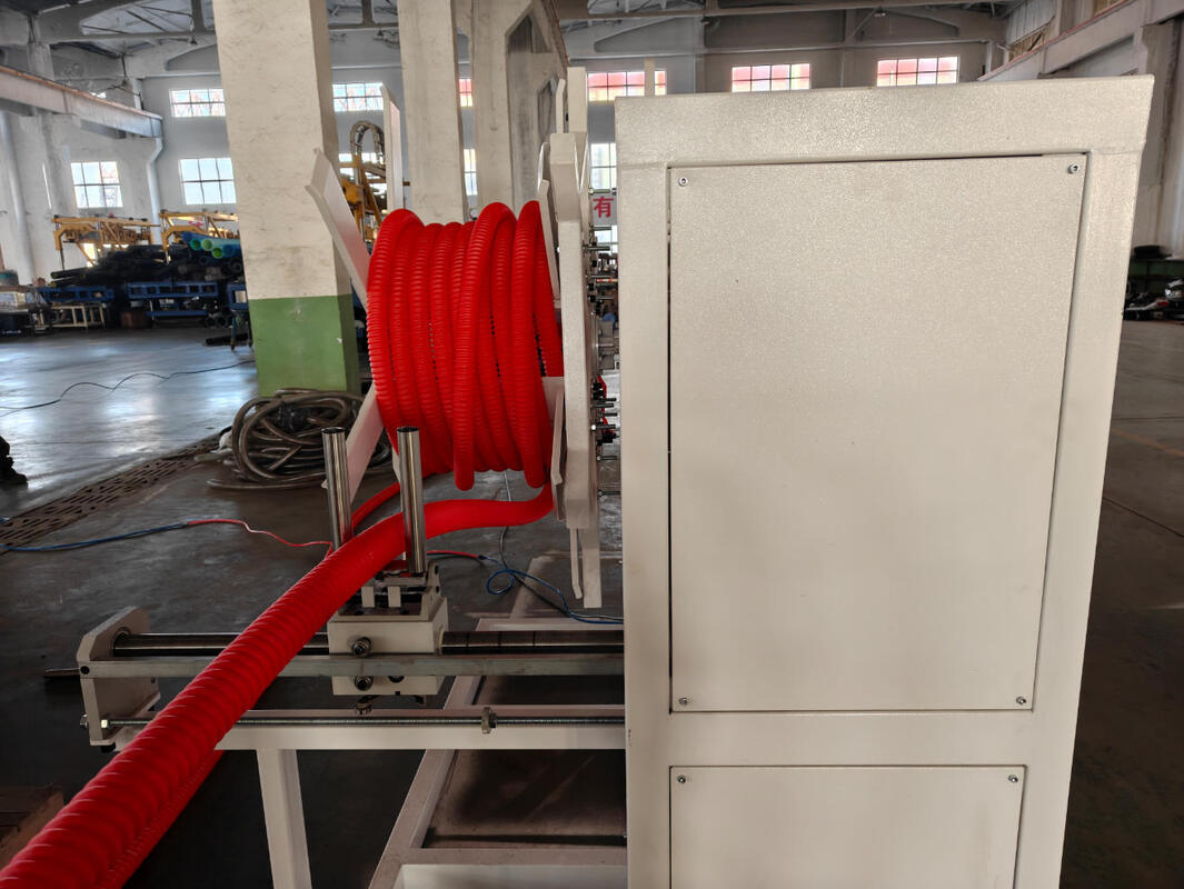 Linha de extrusão de tubos corrugados de parede dupla com material de engrenagem 20CrMnTi e peças elétricas da marca Siemens com parafuso de barril HV>740