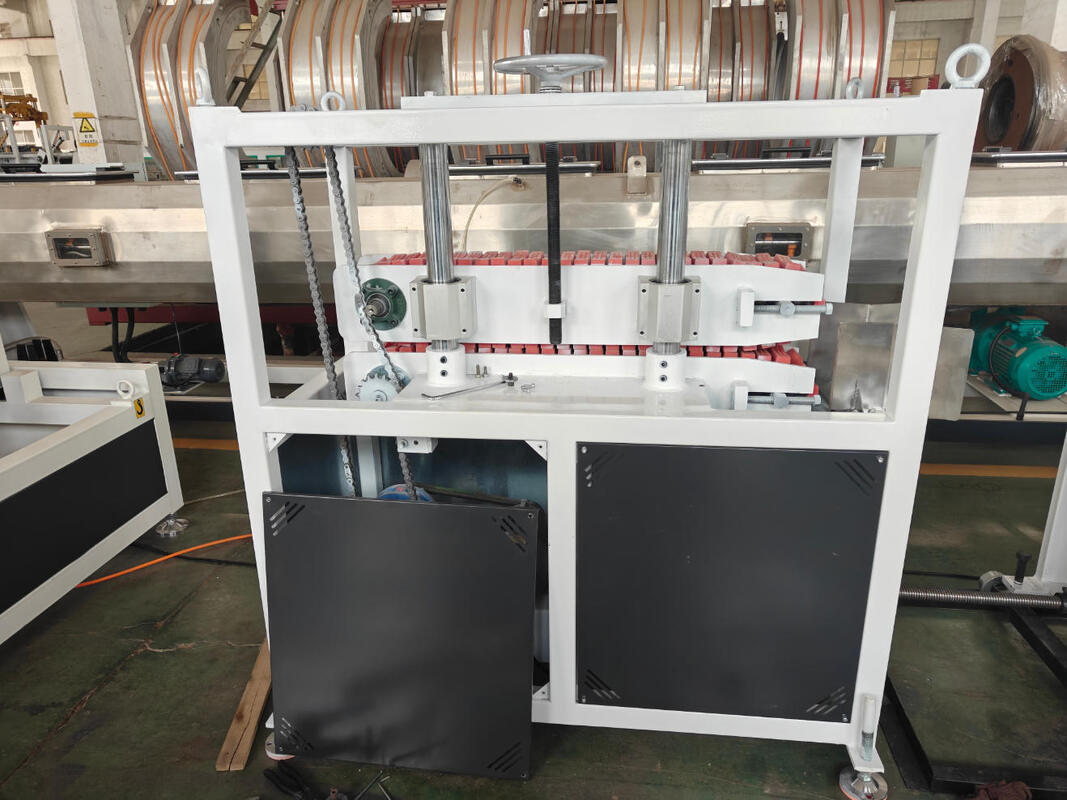 Tipo de tubo de parede única Linha de extrusão de tubo espiral Opções semi-automáticas a totalmente automáticas Forma do tubo com amostra ou desenho