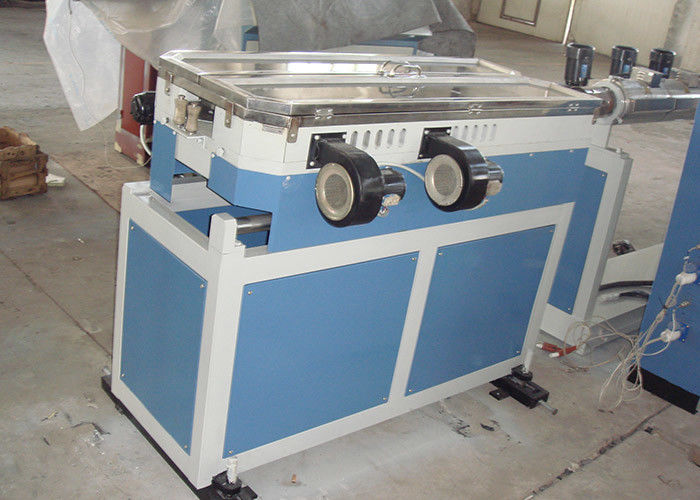 O PE plástico PP do HDPE PPR da tubulação do PVC CPVC de UPVC molha a linha de produção da extrusão do tubo da mangueira da tubulação da canalização elétrica