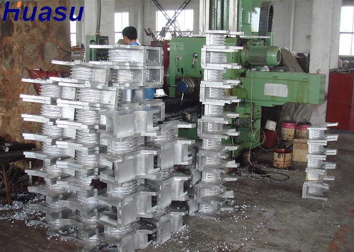 Linha pequena máquina ondulada da extrusão da tubulação do tamanho da tubulação da mangueira espiral do carbono do PE