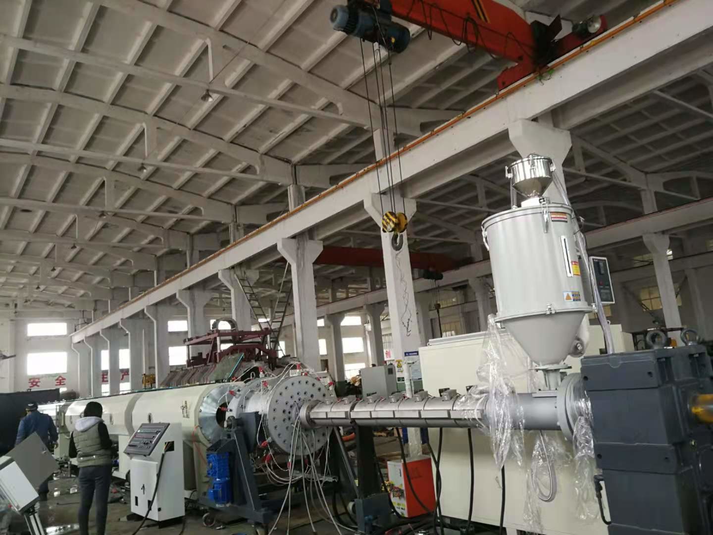 linha de produção da tubulação do PE da fonte de água de 600kg/H 400mm