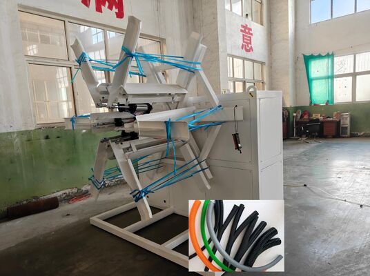 Double Wall Corrugated Pipe Extrusion Line with Barrel Hardness HV>940, Gear Material 20CrMnTi, and Screw Ratio 33:1